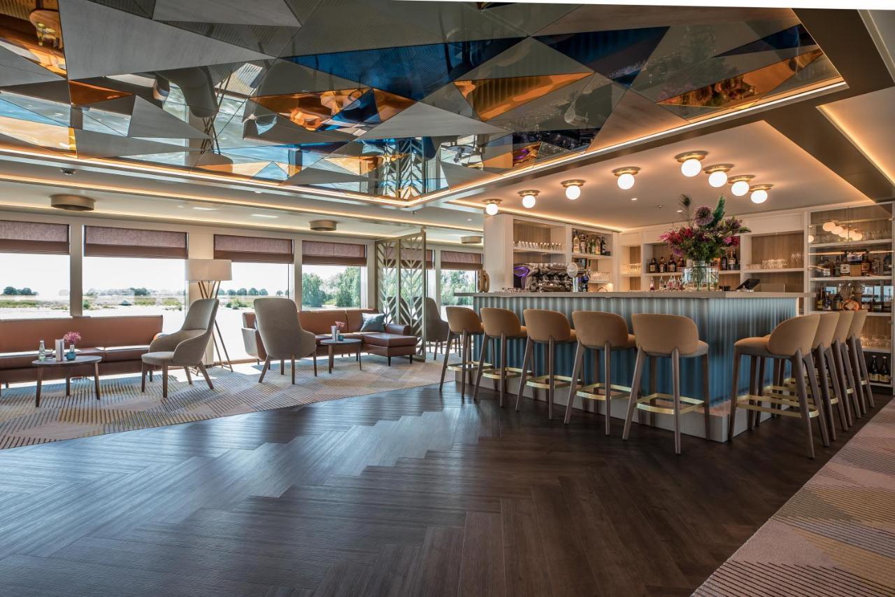 Fairtours Hotelschiff Antonia***** Botel *